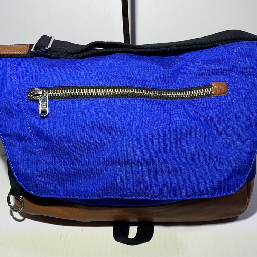 Marc by Marc Jacobs UNISEX Soul Psycho Bag Blue - Picture 2 of 14